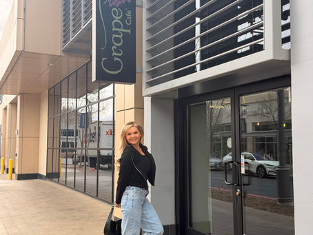 girl in front of grape street cafe Las Vegas