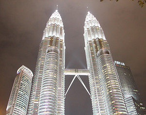 petronas-towers-480672_1280.jpg
