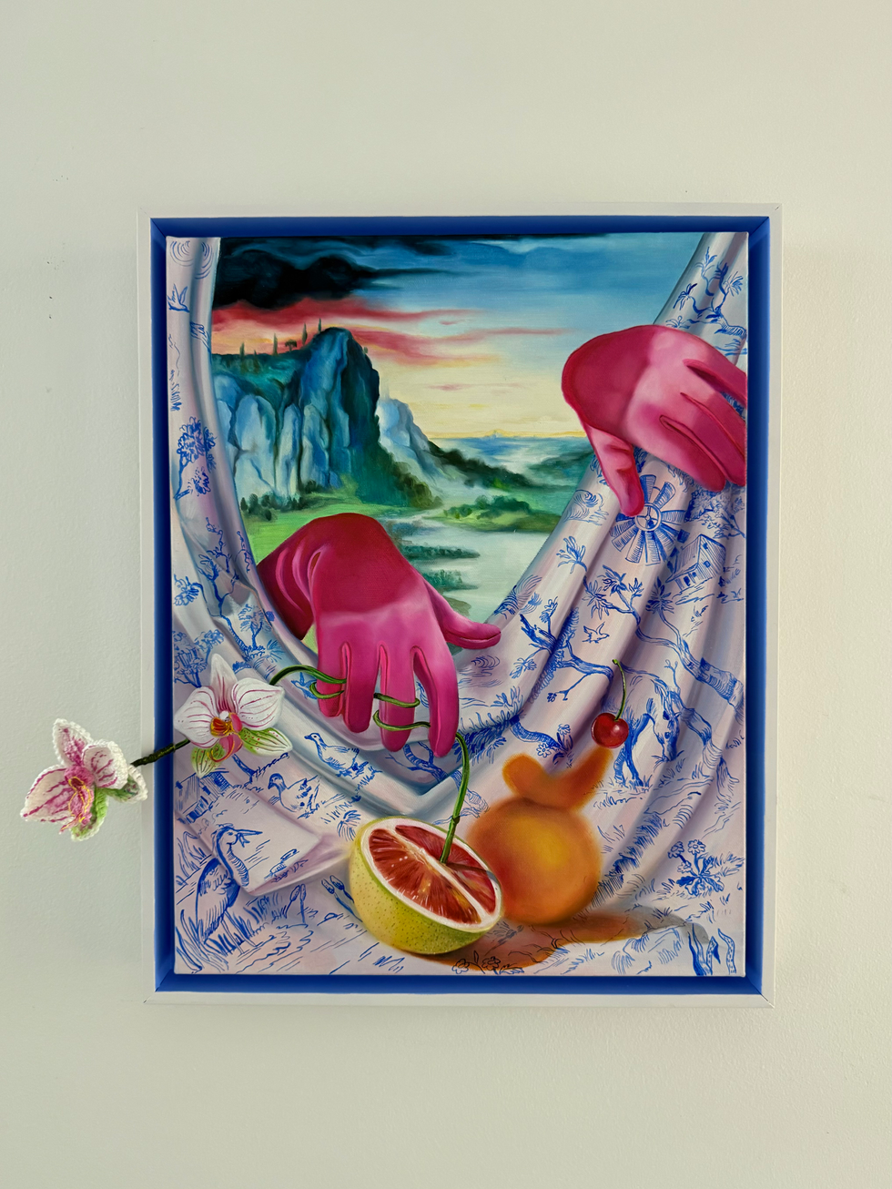 La Entrada 1
oil on canvas, crochet sculpture, hand painted frame,
15.5" x 19.5"
2024
