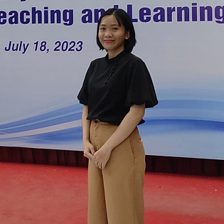 anh ca nhan 1_Lien_edited.jpg