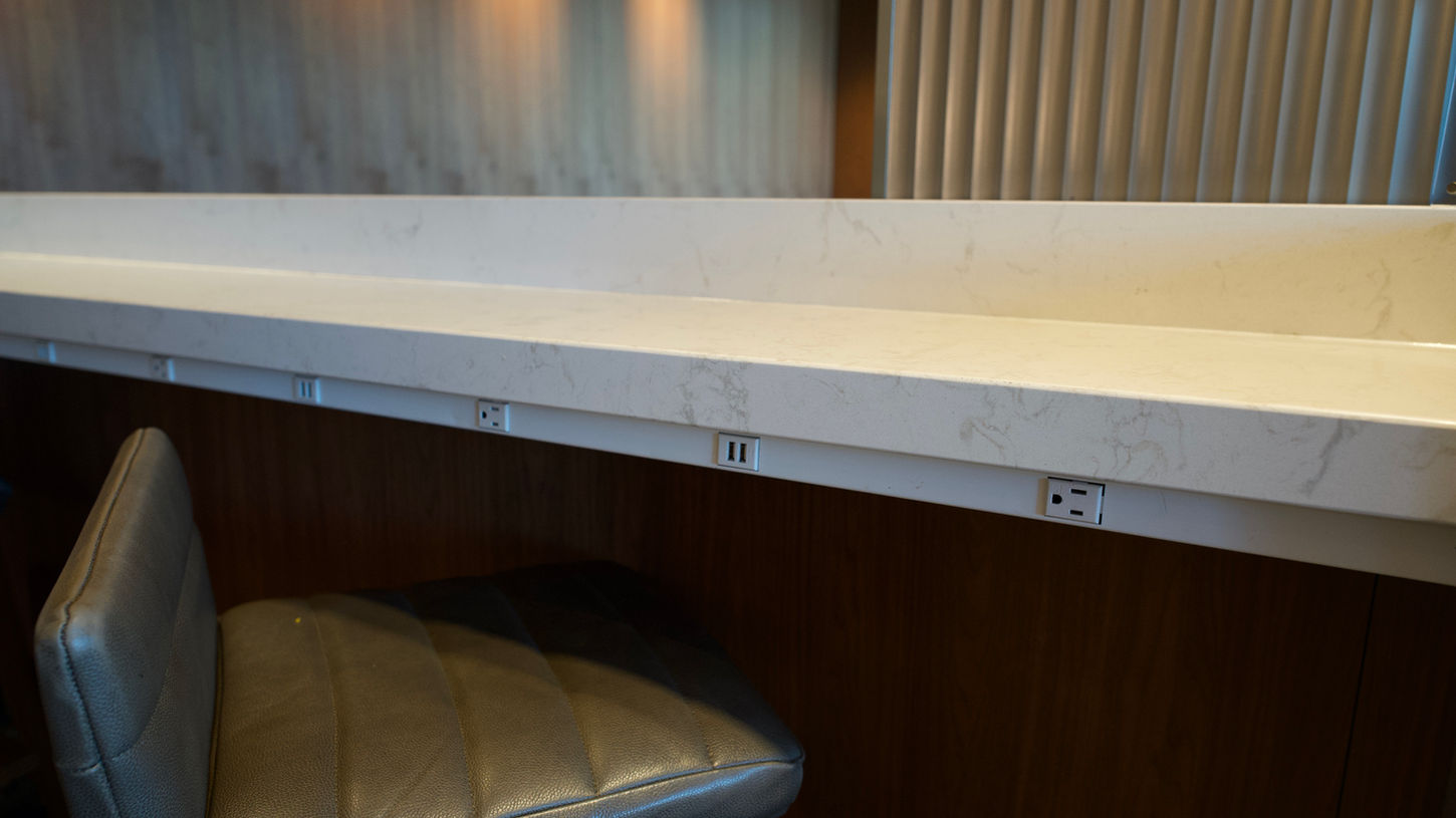 LAX Delta Sky Lounge