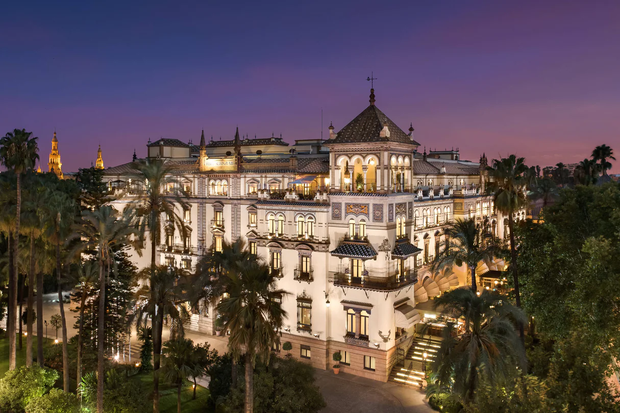 Beautiful Hotel Alfonso XIII at night 