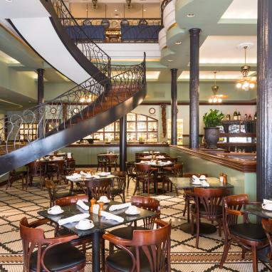 Elegant dining room in the Palace Café in New Orleans