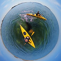 360 graders foto af to kajakroere i Nakskov Fjord.