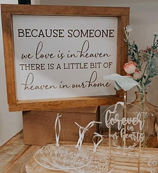 Personalized memorial gifts including engraved keepsakes remembrance ornaments, per memorial and tributes to loved ones