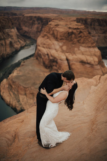 Elopement photos at Horseshoe Bend, in Page, Arizona. Grand Junction, Colorado Photographer.