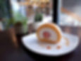 苺のロールケーキ