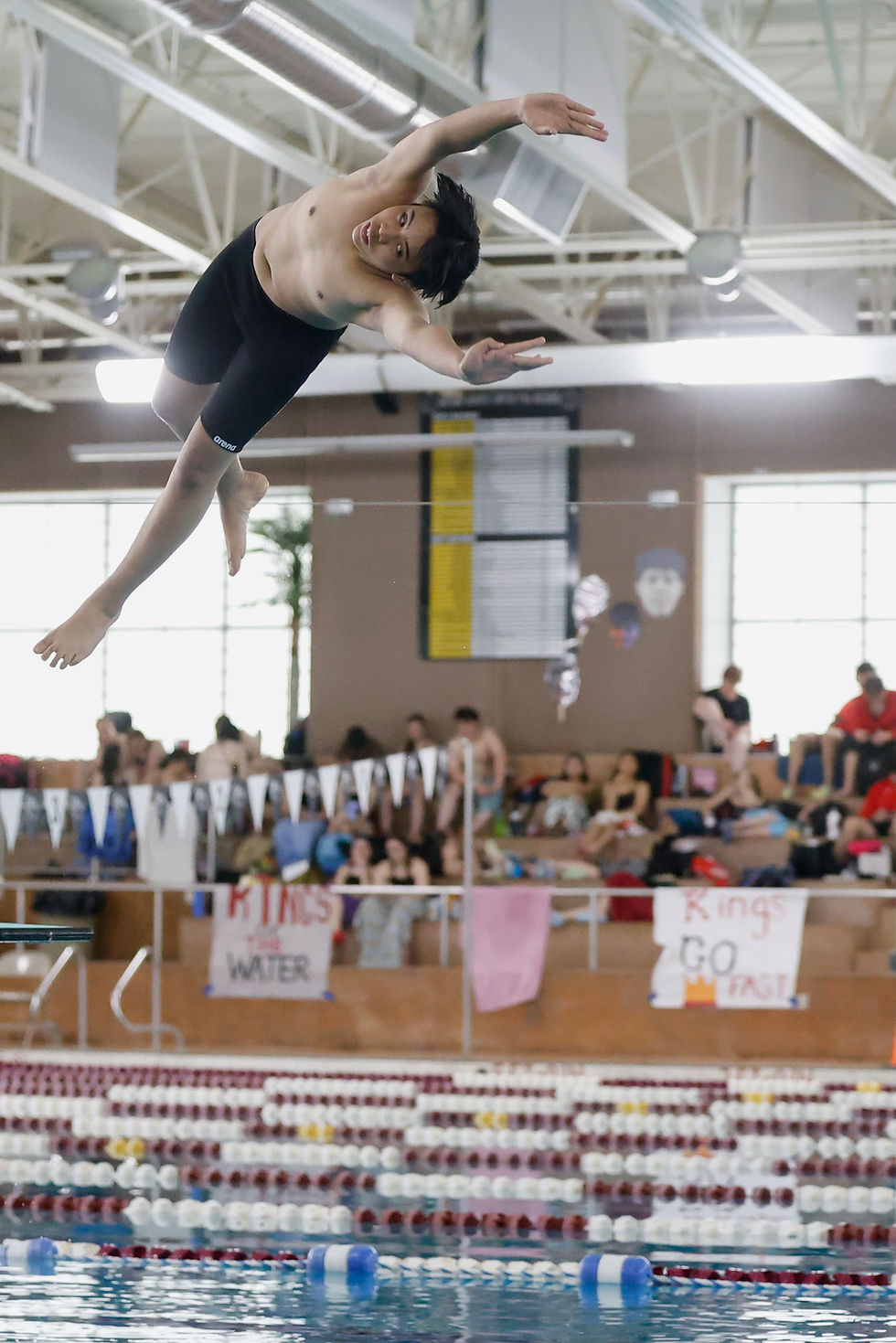 Juneau-Douglas High School: Yadaa.at Kalé's Traeus Mateo competes in the men's 1-meter dive during the Kayhi Swim Meet at the Gateway Aquatic Center on Saturday, Sep. 19. (Christopher Mullen / Ketchikan Daily News)