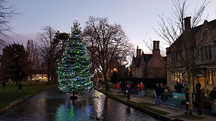 Bourton Floating Xmas Tree