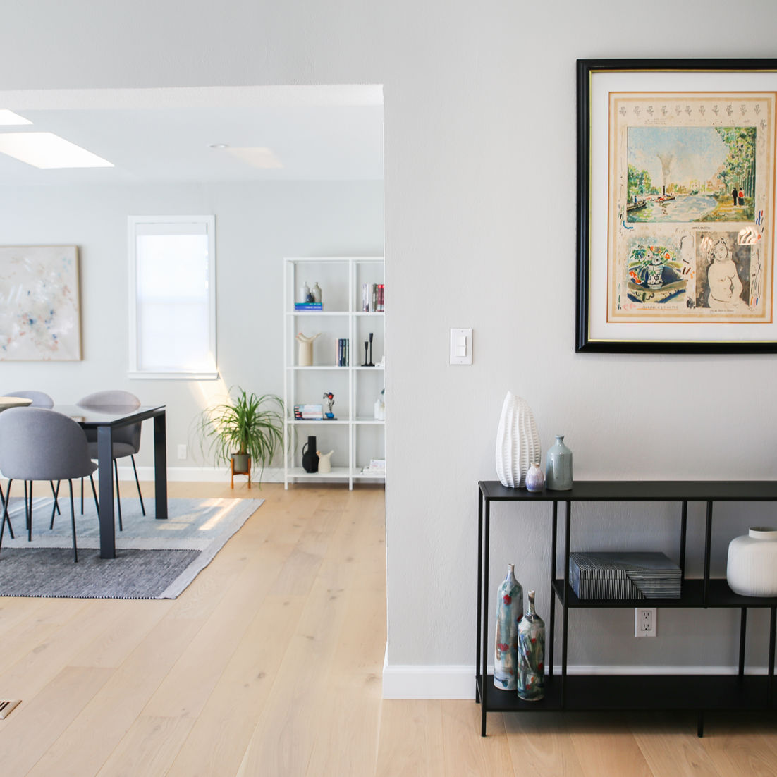 Modern light-filled dining room with light oak floor in Sunnyvale, by MiDa interior