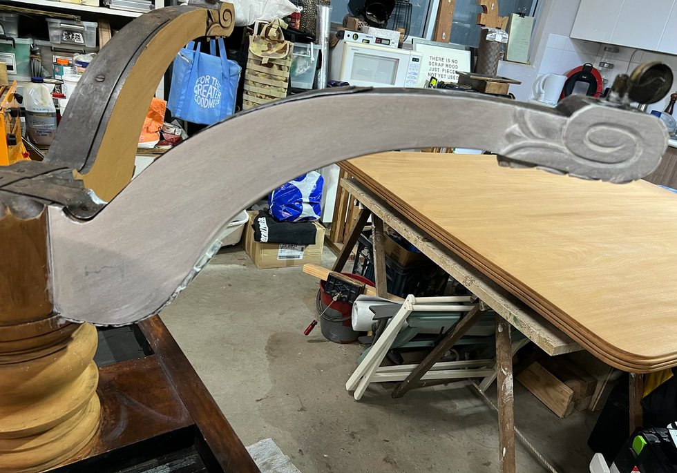 Victorian Mahogany Tilt Table_3