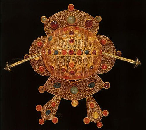 Gold Hair Crown Decorated with Valuable Gems, Unearthed from Mausoleum of Hongzhi Emperor's Nephew the King YIzhuang