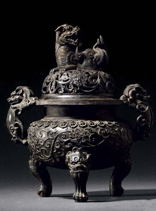 Suan Ni on incense burner