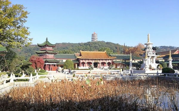 Donglin Temple of Mount Lu, Photo by Feicui.