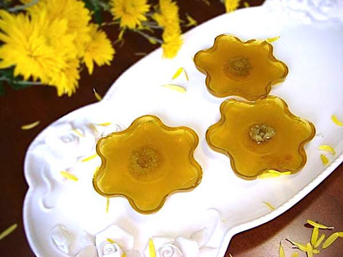 Chrysanthemum Cake