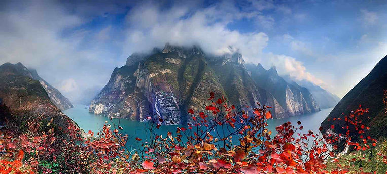 Wu Gorge or Wuxia of Yangtze River