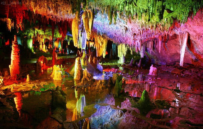 Karst Cave in Zhangjiajie -- The Cave of Yellow Dragon (Huang Long Dong)