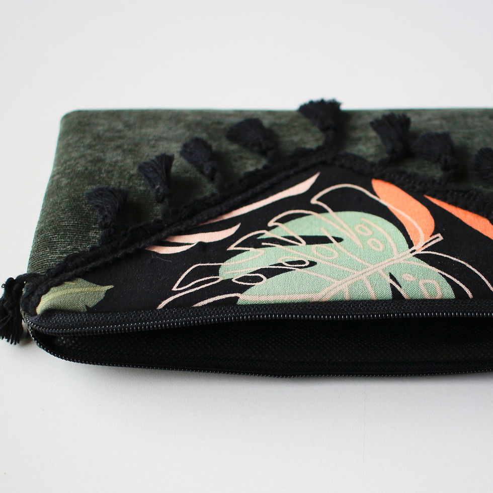 Miniatura: Estuche triangular verde