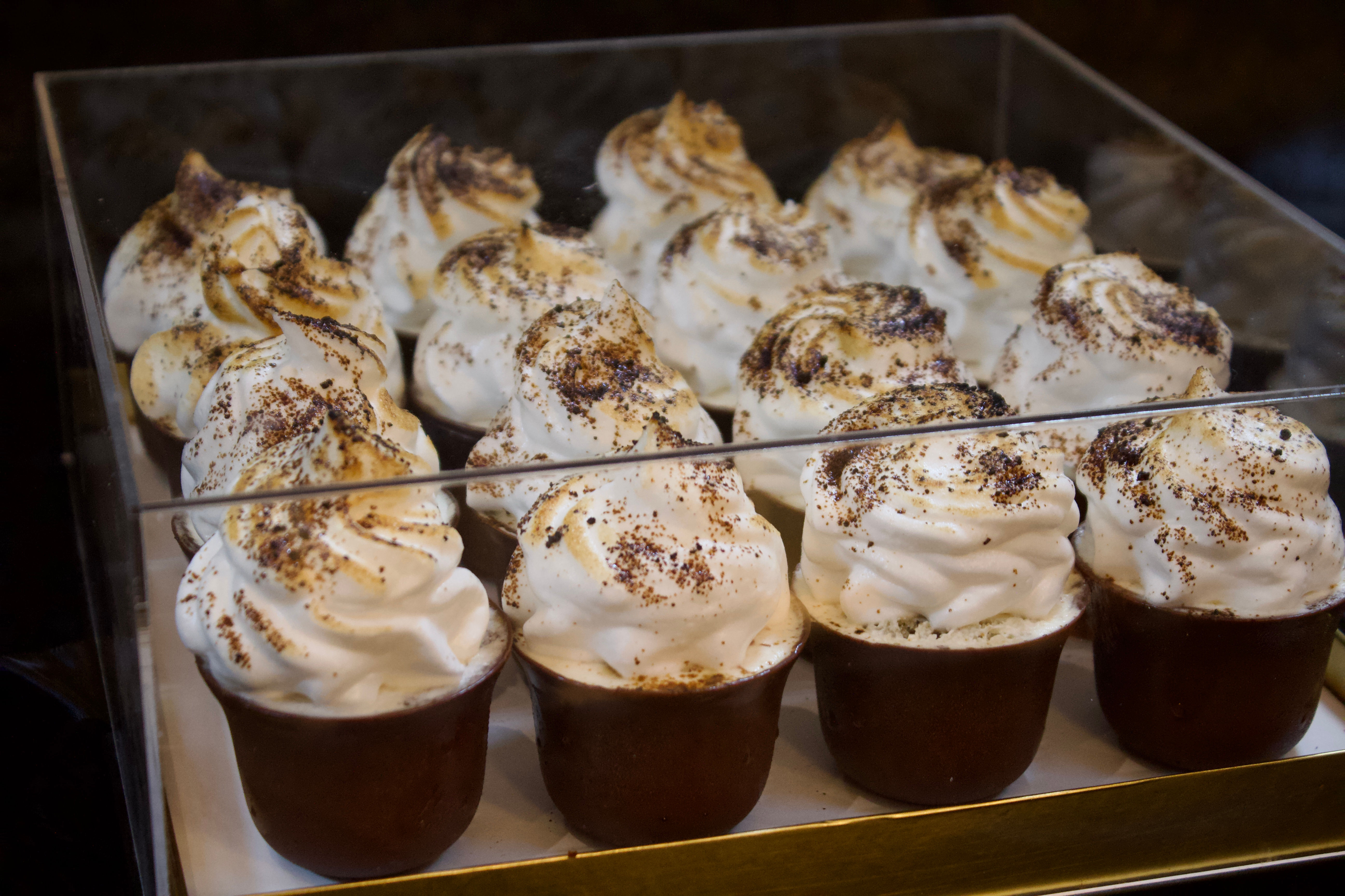 COFFEE SWEET ON CHOCO CUP