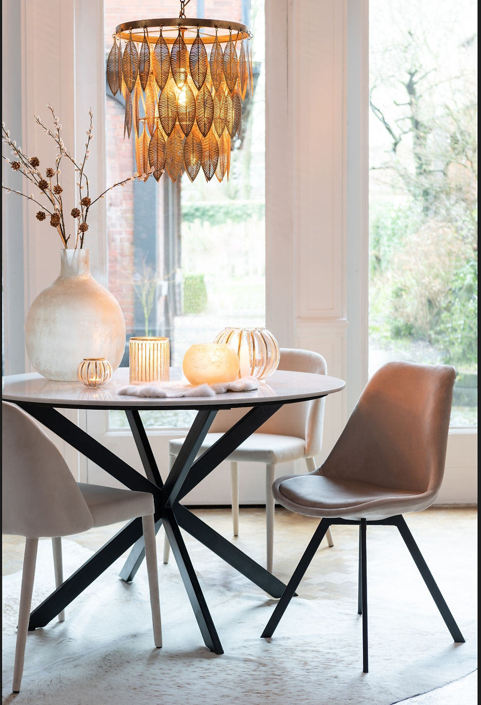 Thumbnail: marble table