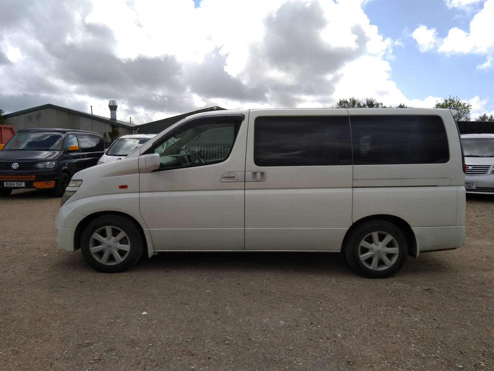 Nissan elgrand 2 Nissan elgrand 2