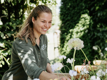Cotswolds, Bristol, Somerset, Herefordshire, South Wales wedding florist