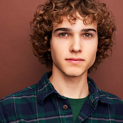 ZACHHoffmanHEADSHOT2549 copy.jpg