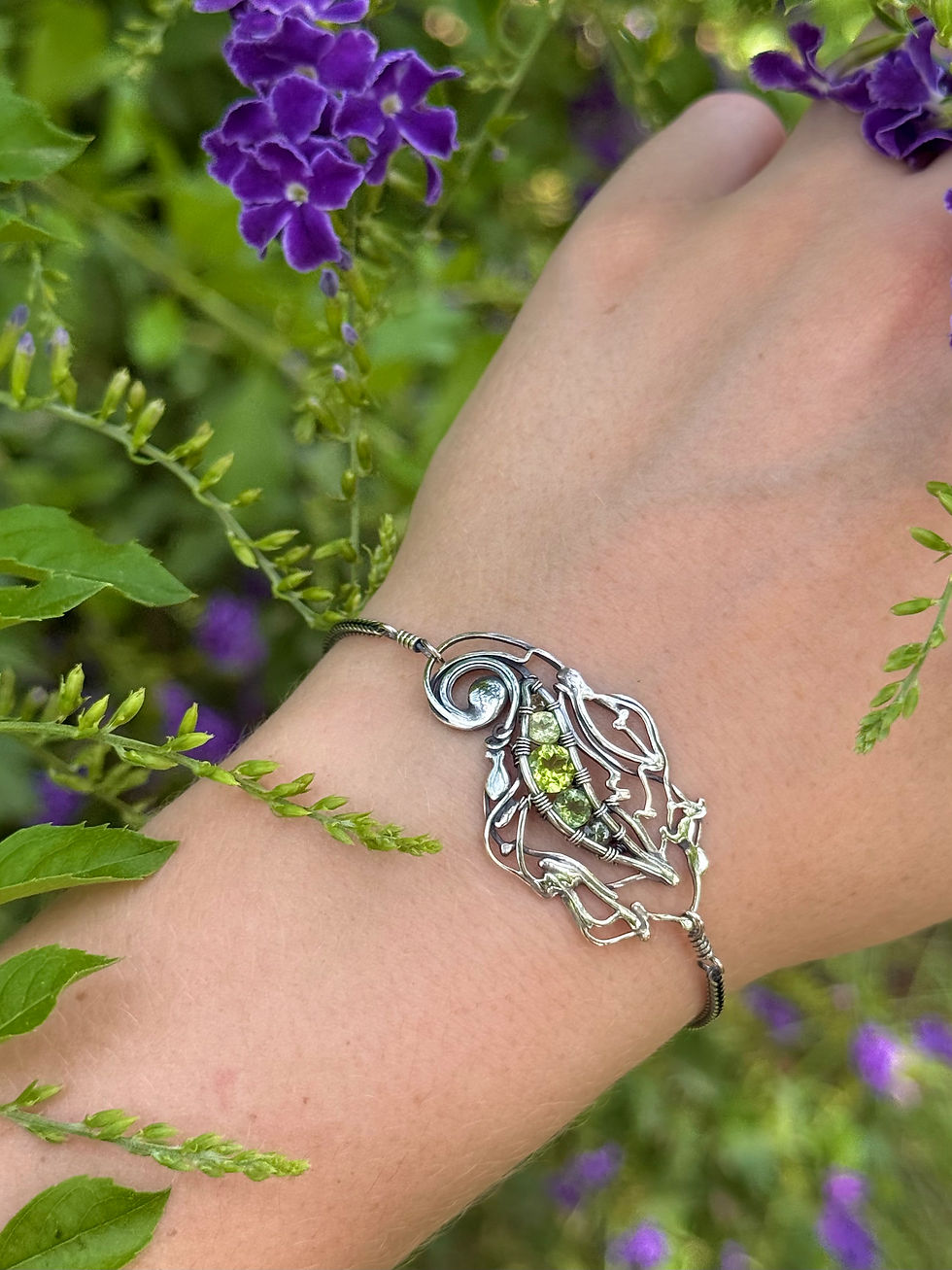 Thumbnail: Verdant Scroll Bracelet