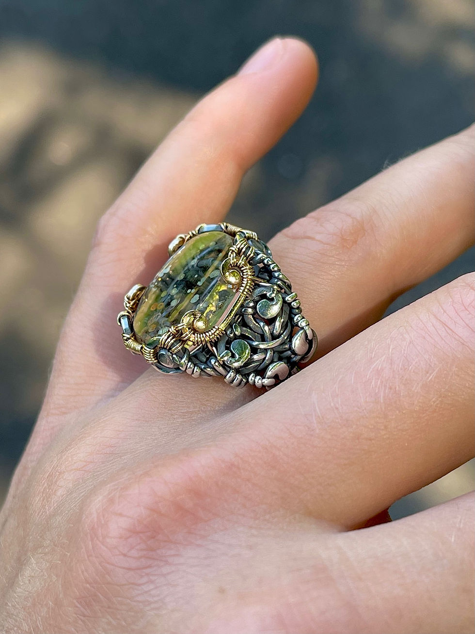 Thumbnail: Looking Glass Ring