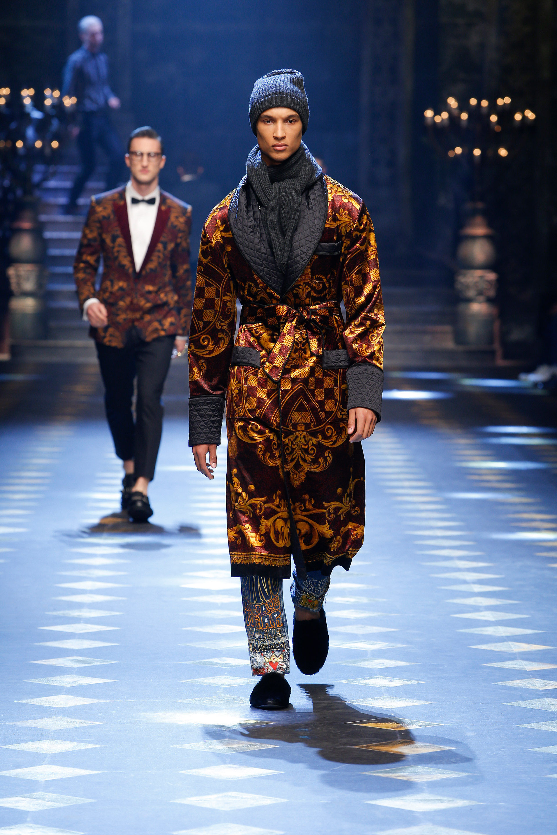 dolce-and-gabbana-fall-winter-2017-18-men-fashion-show-runway-32