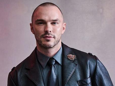 尼可拉斯·霍特加盟 HBO《Harry Potter》第二季 接棒飾演洛哈教授/ Nicholas Hoult Joins HBO’s “Harry Potter” Season 2 as Gilderoy Lockhart
