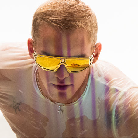 性感男士必備 Cody Simpson與Versace 聯名系列/ How to be sexy? Try Cody Simpson x Versace collection