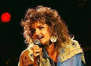 Bonnie Tyler 辭世享壽 75 歲　一首〈Total Eclipse of the Heart〉如何成就流行樂史上最具辨識度的嗓音？/Bonnie Tyler, Voice Behind Total Eclipse of the Heart, Dies at 75