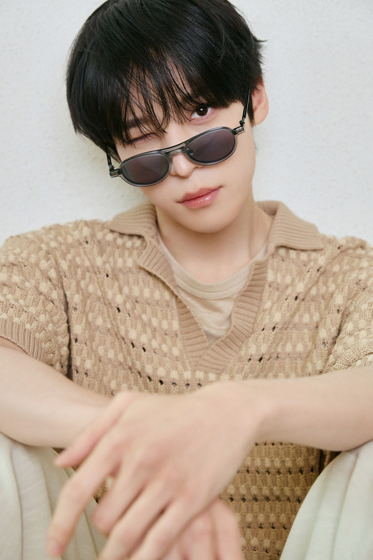 ATEEZ成員丁潤浩 ©️ Maison Kitsuné
