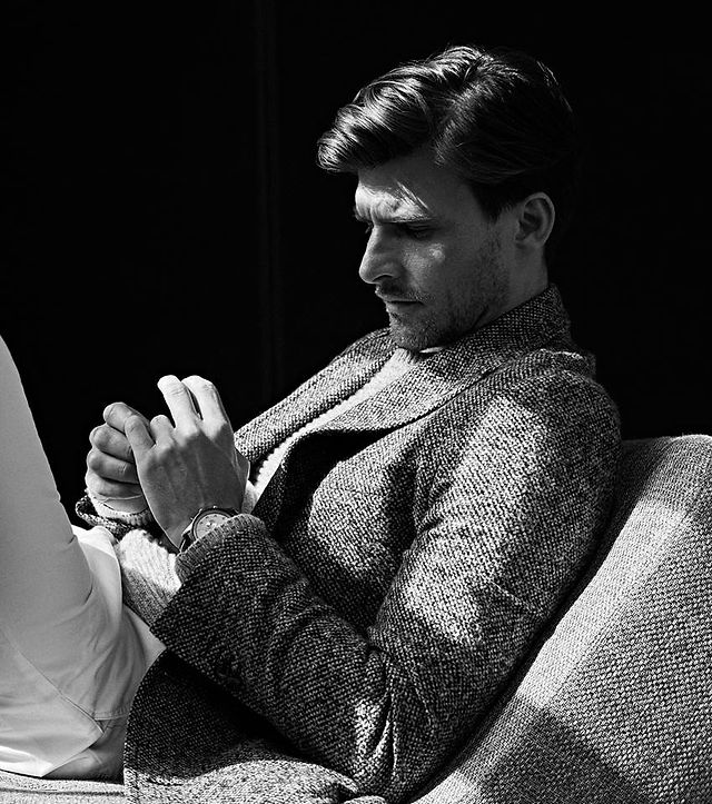 Massimo Dutti x Johannes Huebl
