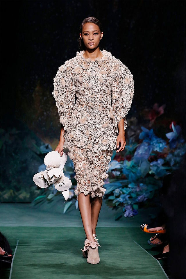 fendi-woman-hf17-18-look-31_s1