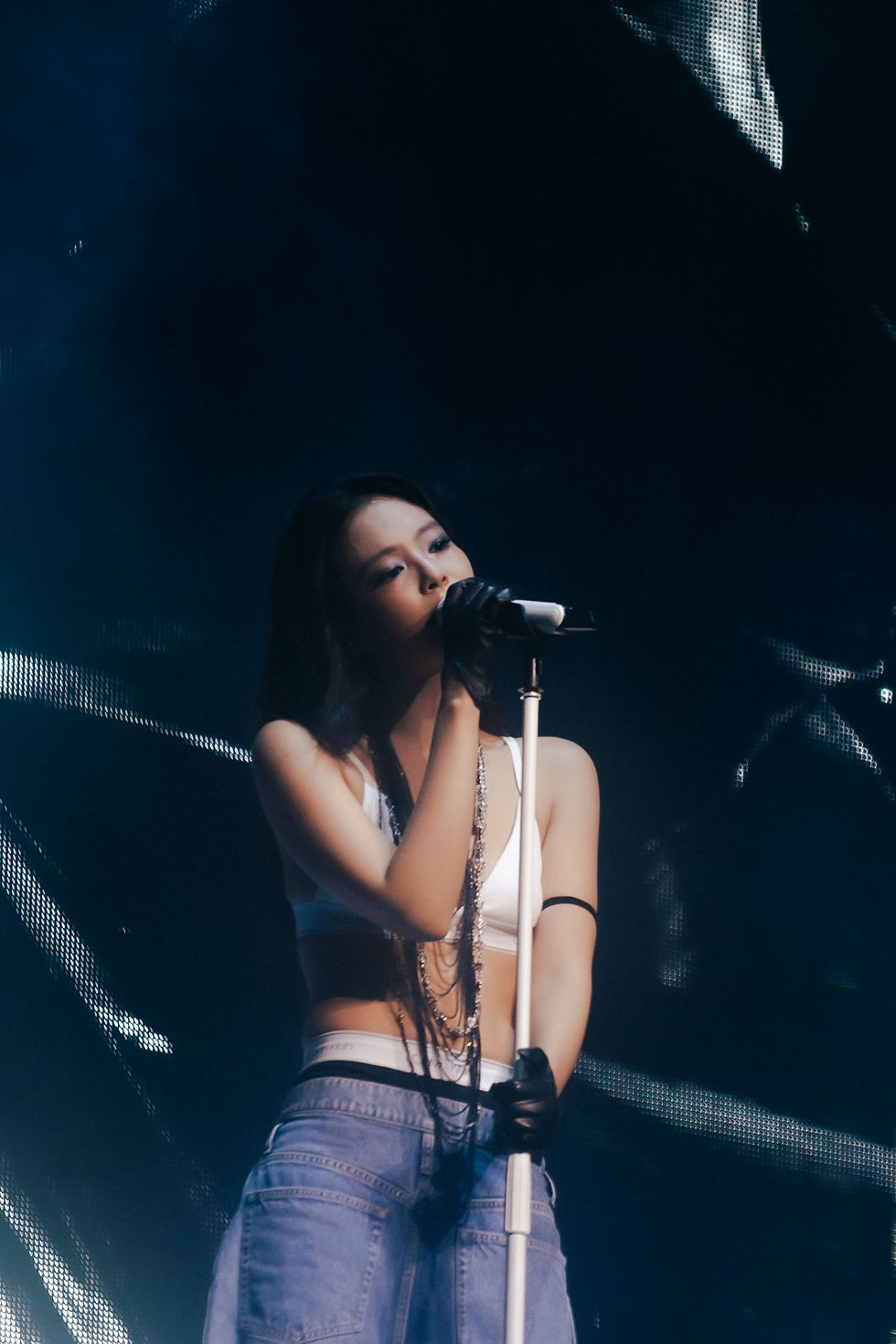 JENNIE 身穿訂製 Calvin Klein Collection©️Calvin Klein