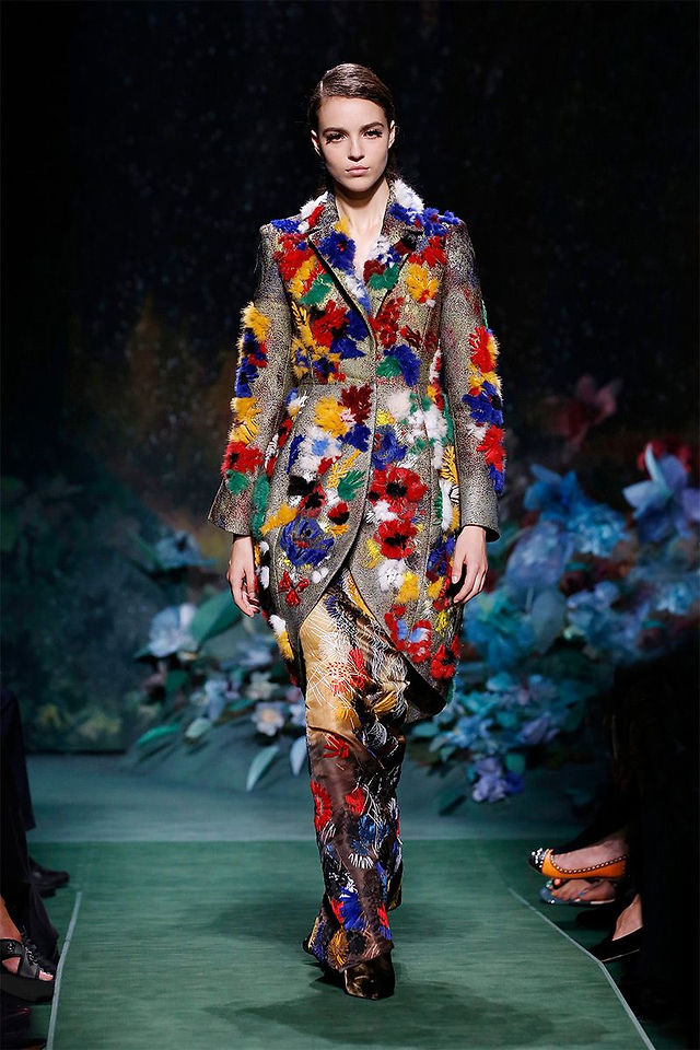 fendi-woman-hf17-18-look-18_s1