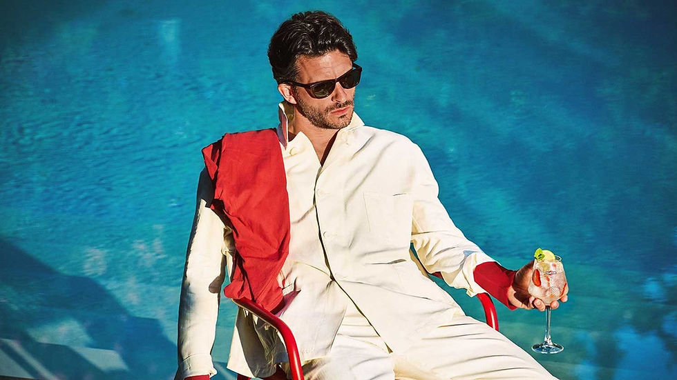 Jonathan Bailey 接棒 George Clooney成為新一代Martini Man/ Jonathan Bailey Steps Into the Role of Martini Man