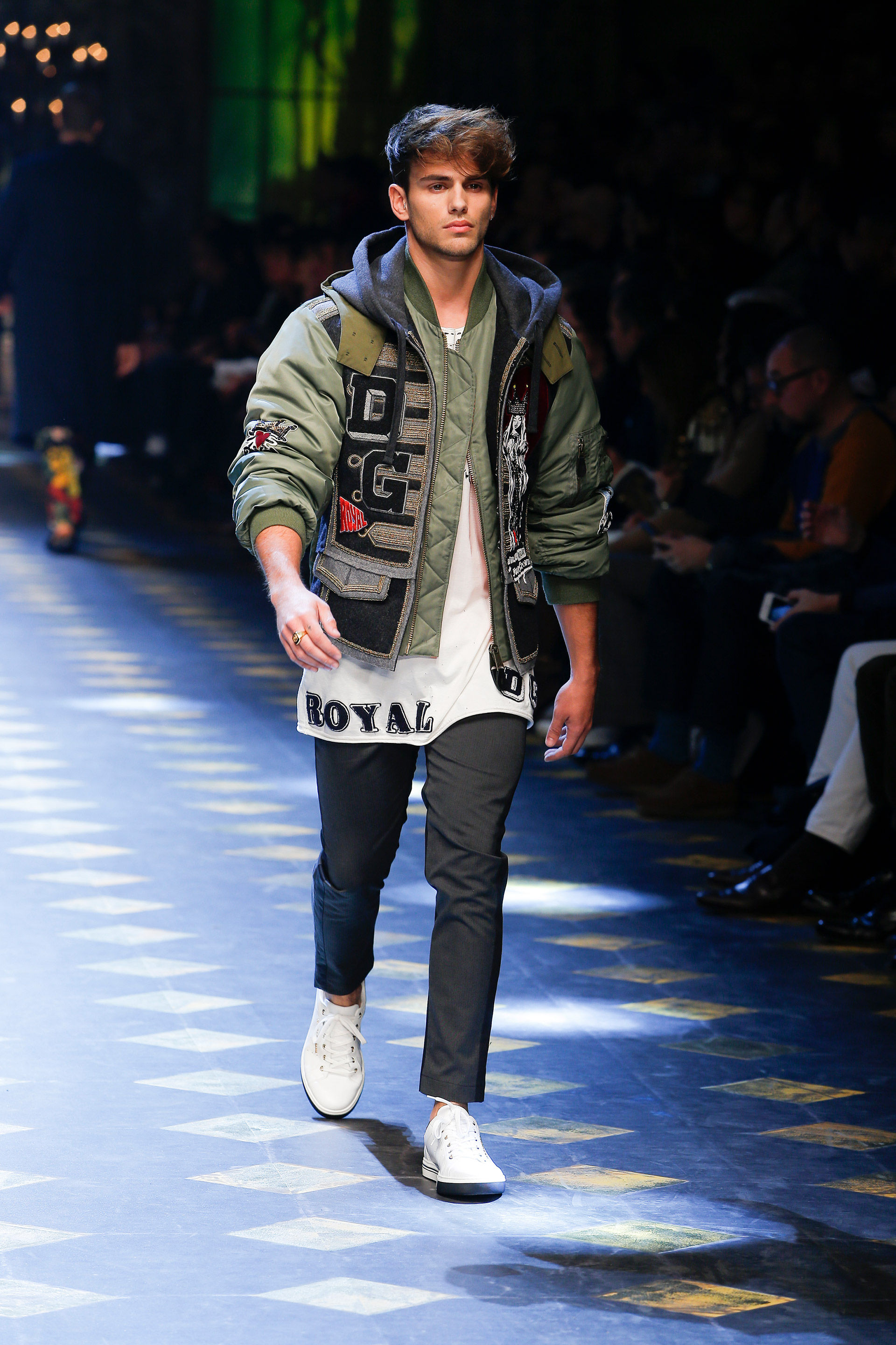 dolce-and-gabbana-fall-winter-2017-18-men-fashion-show-runway-79