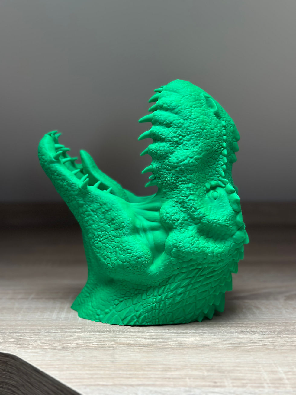 Miniaturbild: Tyrannosaurus „HangerX“ – Headsethalter aus dem 3D-Druck