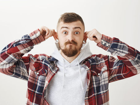 CAN I USE HYDROGEN PEROXIDE OR RUBBING ALCOHOL TO CLEAN MY PIERCING?