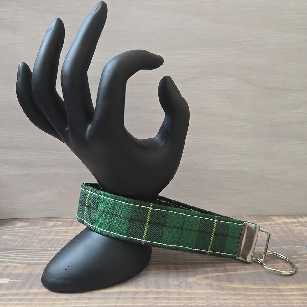 Green Plaid Wristlet