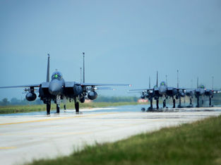 ITALIA IN GUERRA. Dalla base di Aviano il rifornimento per i raid sull’Iran