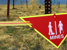 Non solo riarmo, ora si giustificano anche le mine antiuomo (al bando dal ’97): “Difendere i confini della Nato con tutti i mezzi”