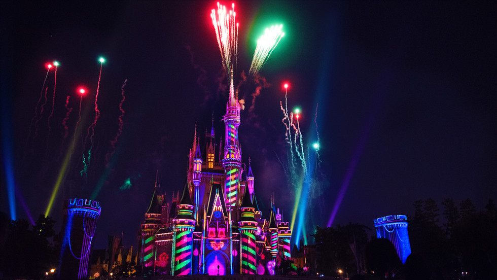 Disneyland Tokyo - projections multicoloured