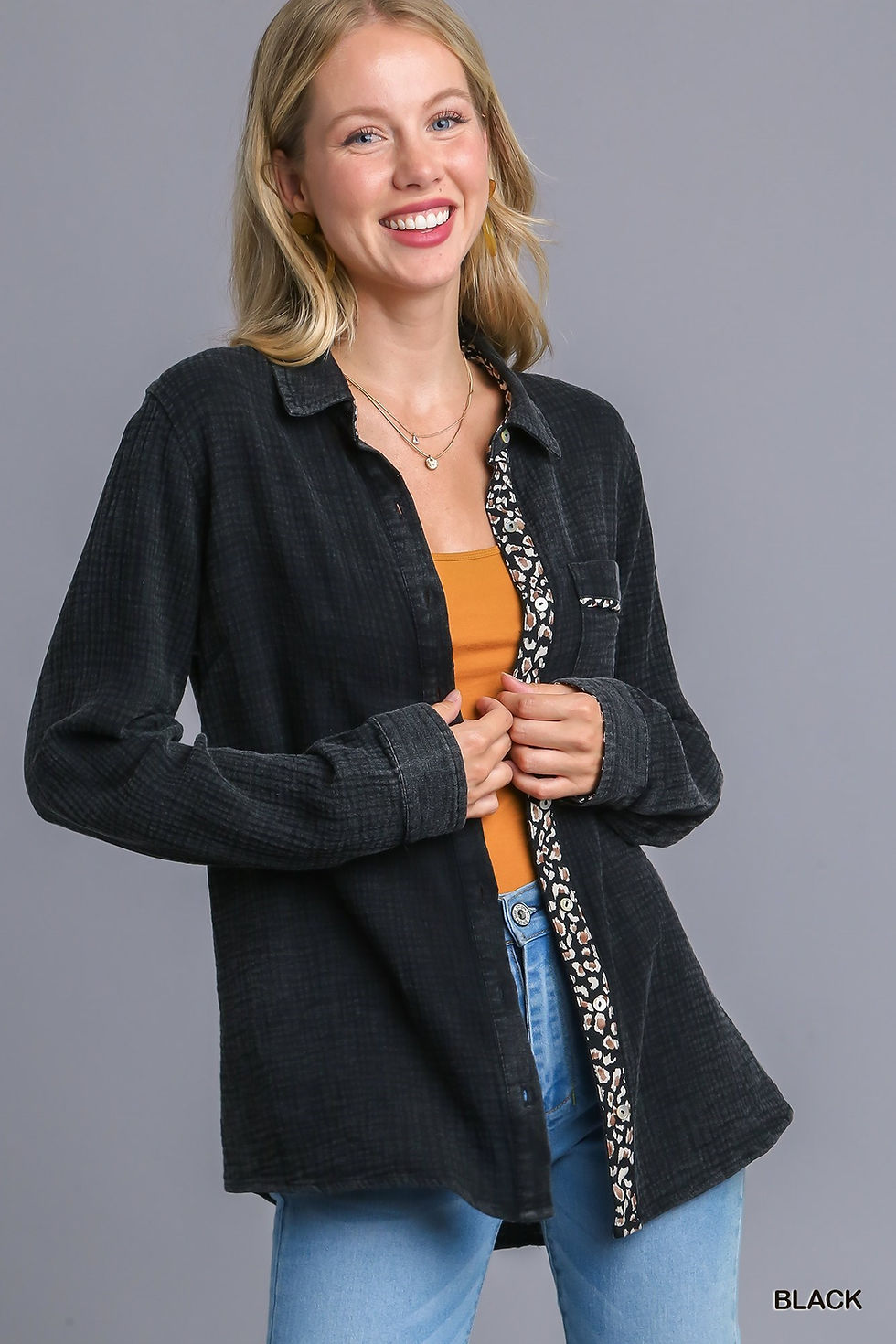 Thumbnail: Umgee Gauze Shirt w/ Animal Print