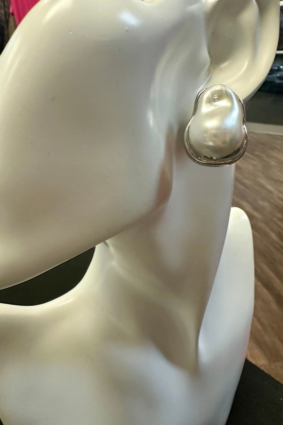 Thumbnail: Abstract Pearl Studs