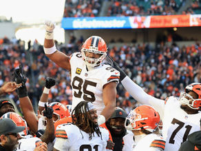 Myles Garrett Sets NFL Sacks Record as Browns Edge Bengals 20 to 18 on Last Play Field Goal