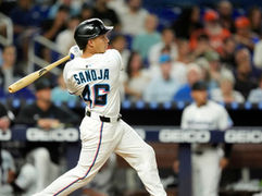 Sanoja’s Grand Slam Powers Marlins Past Braves in 12-0 Blowout.